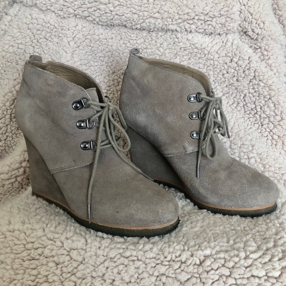 Steve Madden Taupe Suede Wedge Ankle Booties